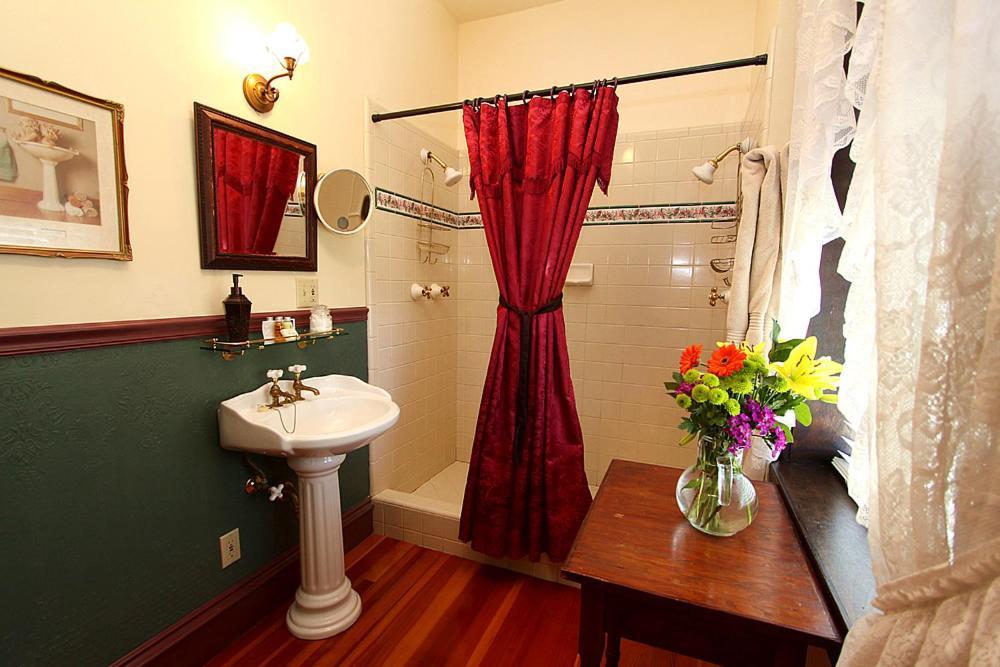 The National Hotel Jamestown Chambre photo