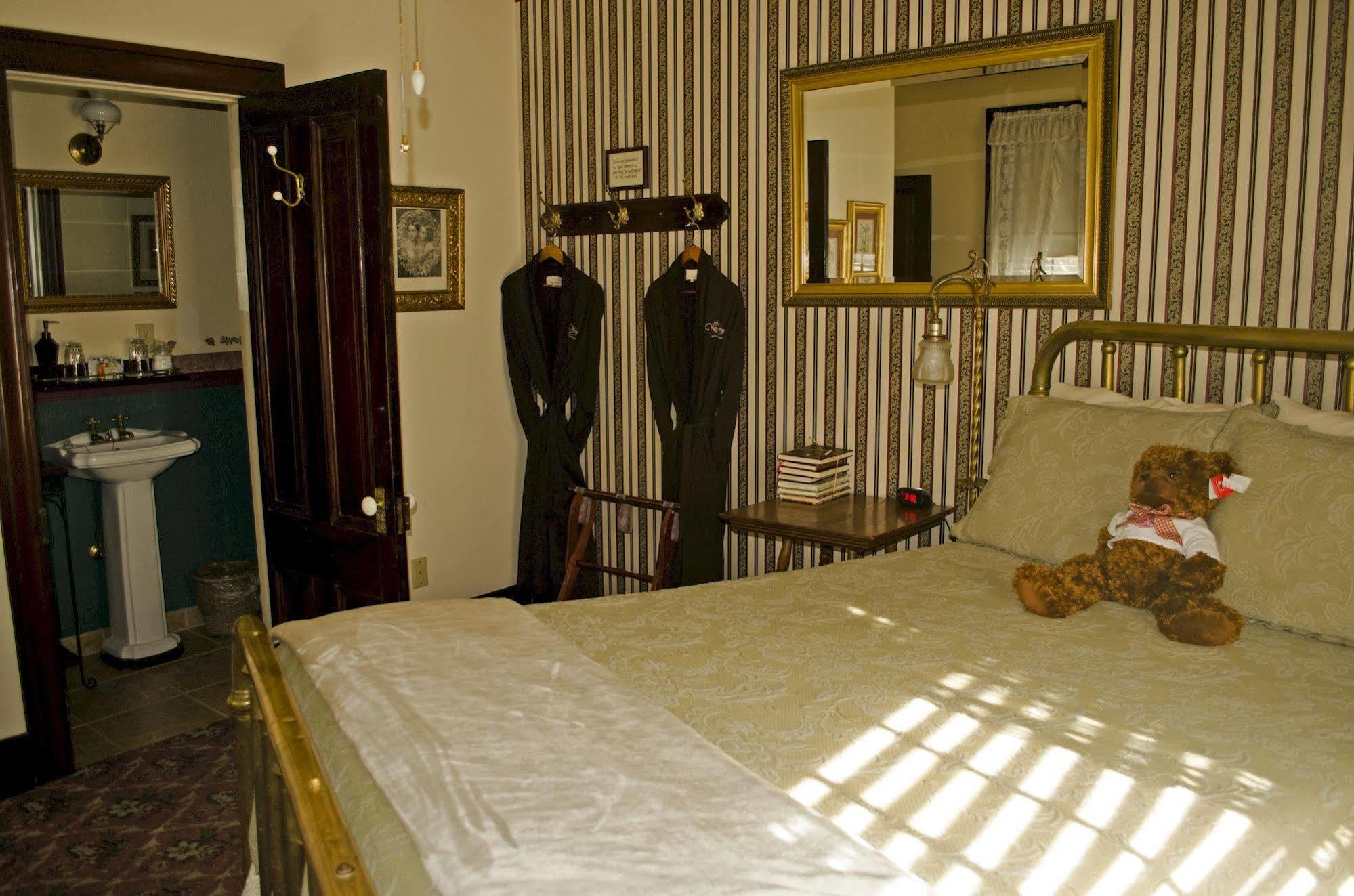 The National Hotel Jamestown Extérieur photo