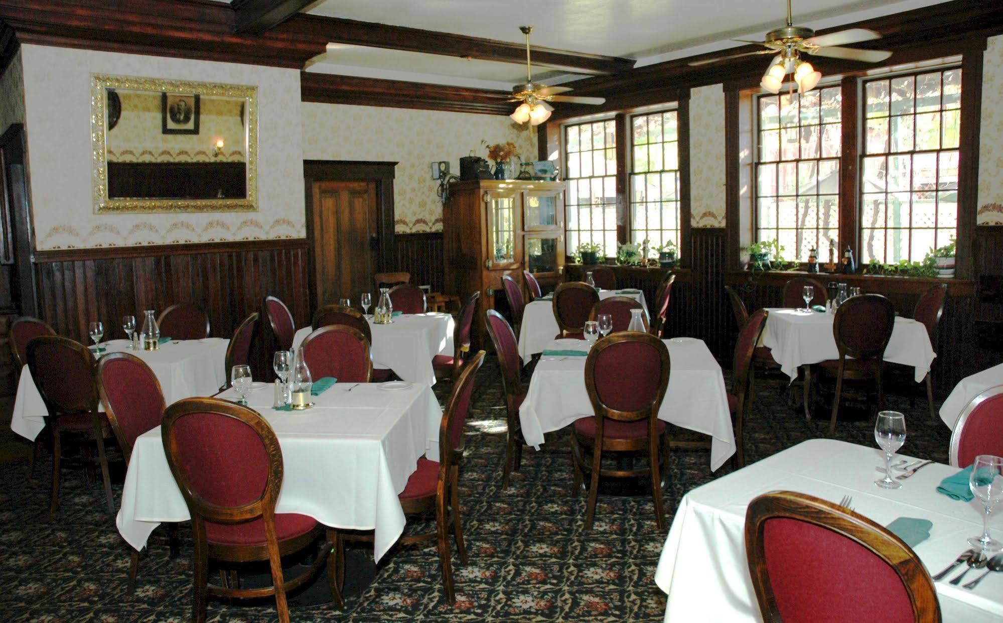 The National Hotel Jamestown Extérieur photo