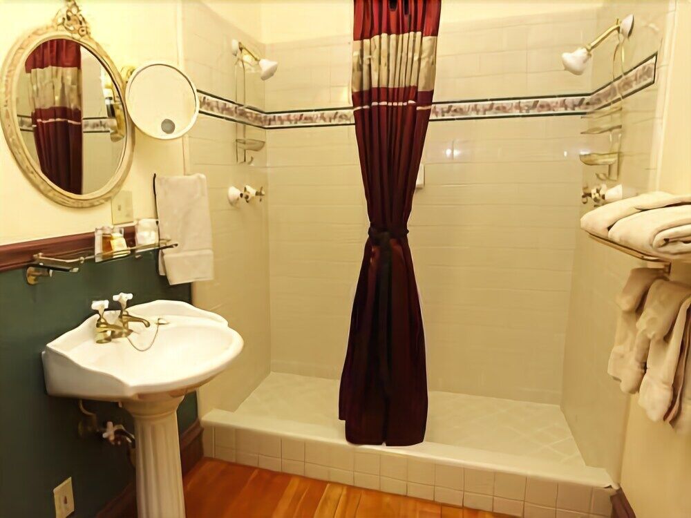 The National Hotel Jamestown Extérieur photo